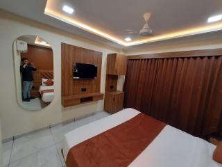 Hotel Sun Plaza - Ahmedabad - 3