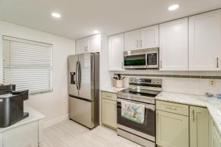Hutchinson Island Condo with Views and Pool Access - 2