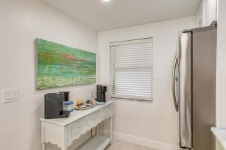 Hutchinson Island Condo with Views and Pool Access - 1