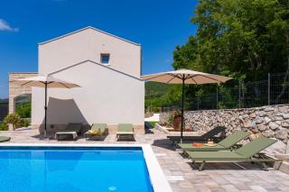NEW! Villa Domus Alba - A Tranquil Family Hideaway with Private Pool - Primorski Dolac - 8