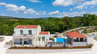 NEW! Villa Domus Alba - A Tranquil Family Hideaway with Private Pool - Primorski Dolac - 9