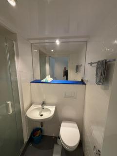 Cozy private room with ensuite - 8