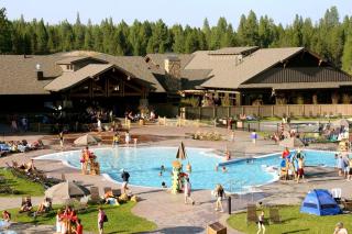 Walk to Everything! Hot tub, SHARC passes - Sunriver - 8