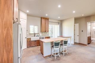 2 Mi to Lake Almanor Home with Golf Course Views! - Lake Almanor - 5