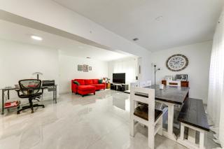 4 Mi to Ft Lauderdale Beach WFH-Friendly Home! - Fort Lauderdale - 3