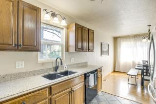 1 Block to Dtwn Oskaloosa Family Home with Deck! - Oskaloosa - 2