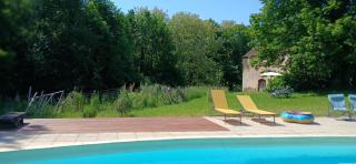 Grange avec piscine - La Hulotte du Cluzel - Montcléra - 6