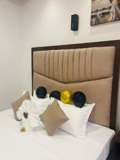 Knuckles View Hotel - - 3