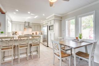 Swim and Boat Docks Lakefront Gem in Bella Vista! - Bella Vista - 5