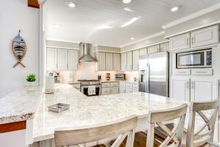 Swim and Boat Docks Lakefront Gem in Bella Vista! - Bella Vista - 3