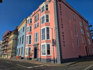 Royal Lion Hotel - Tenby - 0