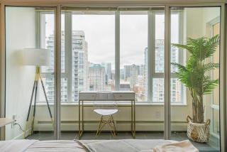 Executive Unit with Spectacular Views - Vancouver - 3