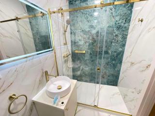 Luxury Suites Solis - Batumi - 3