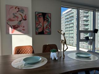 UBC Pacific Spirit Modern Style Home - Vancouver - 4