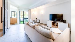 Modern Studio with Balcony in Salgados by Lovelystay - Guia - 1