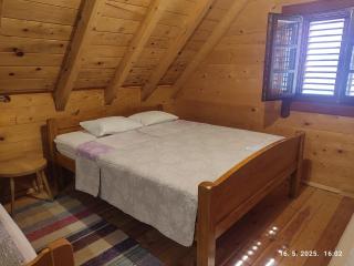 Cypres, modern wooden house with free parking - Gračec - 8