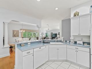 501 Z3b VILLAGE OF CAROLINE by REMAX Premier - 3