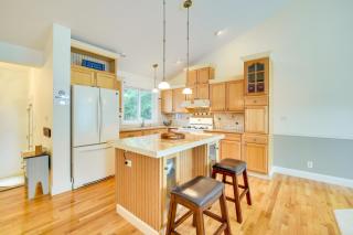 Spacious Lakefront New Auburn Home with Sunroom - Chetek - 9