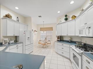 501 Z3b VILLAGE OF CAROLINE by REMAX Premier - The Villages - 6