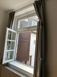 Exklusives Haus, ruhig gelegen im Innenhof, zentral, lichtdurchflutet Zustellbett,Babybett bei Bedarf - Karlsruhe - 2