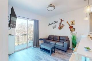 Chic 1BR Condo Near Broadway & Music Row - Nashville - 9