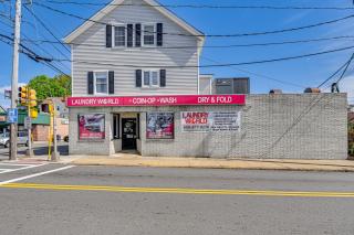 2 Mi to Waterfront Walkable Fall River Apartment! - Fall River - 8