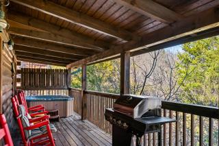Spacious Cabin Stay for 9 with Hot Tub Close to Town - Sevierville - 7