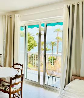Cozy Studio, Sea View, Old Town, Near Beaches - Antibes - 2