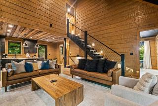 Modern Cabin G'burg+Private Indoor Pool+Hot Tub - Sevierville - 4