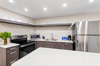 Bananas On The Beach - 3