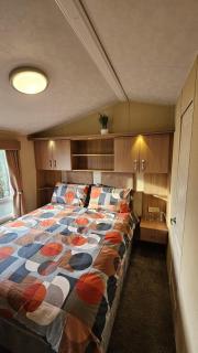 Homely 6 Berth Caravan At Southview Holiday Park, Lincolnshire Ref 33010M - Skegness - 6