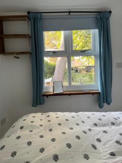 Tiny home in Grade 1 listed church garden - Dunham - 9