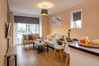 The Monument Apartment, 2 Bedrooms, 2 Bathrooms, Private Balcony, Open Plan kitchen, Recently Renovated, Code-Access Development, Free Multi Car Park, Ideal Location - Oxford - 9