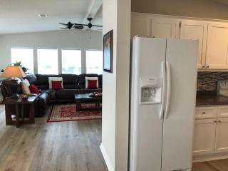 748P Z2b VILLAGE OF DEL MAR by REMAX Premier - 9