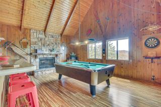 Partial Lake Arrowhead View Cabin with Game Room! - Lake Arrowhead - 8