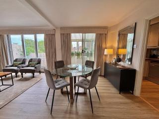 The Mozart Suite by Sloane Square - 3