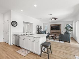 928 Z5 VILLAGE OF LAKE DENHAM by REMAX Premier - 1
