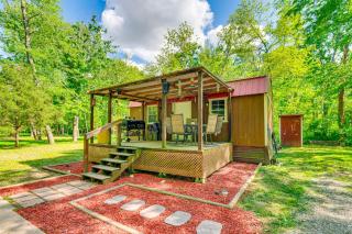 Peaceful Hunting Cabin Less Than 3 Mi to Sam Dale Lake! - - 0