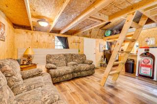 Peaceful Hunting Cabin Less Than 3 Mi to Sam Dale Lake! - - 8