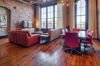 Nashville Riverfront Family Loft Stay for 4 - 4
