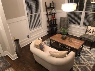 Villa Heights Entire Three Queen Bed Home - Charlotte - 6