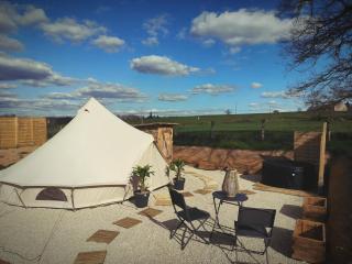 Tente lodge avec Jacuzzi privatif - Lapalisse - 0