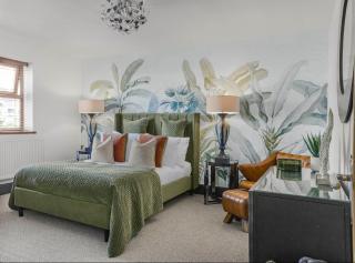 Luxury Coach House Sleeps 12 Five Bedrooms - Bridgend - 7