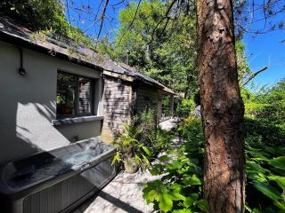 Beili Glas Cottage - 9