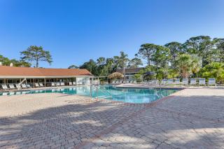 Community Pool + Perks! Nokomis Home 3 Mi to Beach - 8