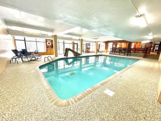 Moose Mtn Retreat Ski in out Condo Pool Hot Tub Fire Pits - 6