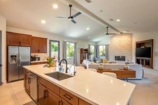 La Vida Hermosa - MidCentury Gem With Courtyard Pool - Palm Springs - 7