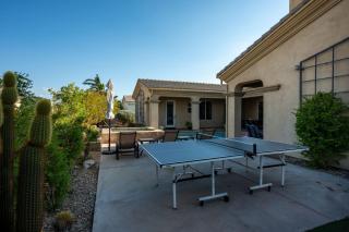 La Vida Hermosa - MidCentury Gem With Courtyard Pool - Palm Springs - 2