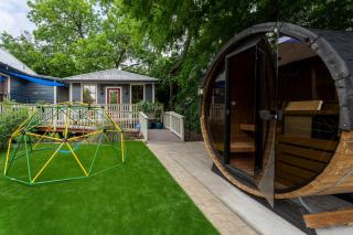 Hot Tub Sauna Fire Pit Putting green Downtown - San Antonio - 7