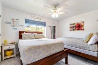 Sail Boat Manor - Garden City - 1